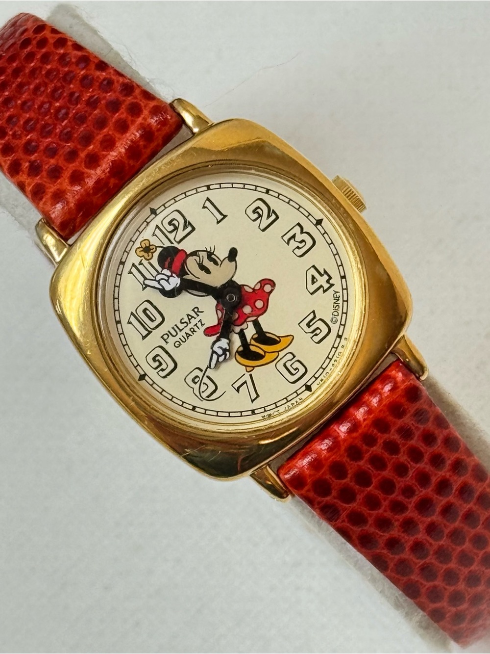 Vintage Pulsar Disney Minnie Mouse Women's Watch Gold Red Leather V810-0890